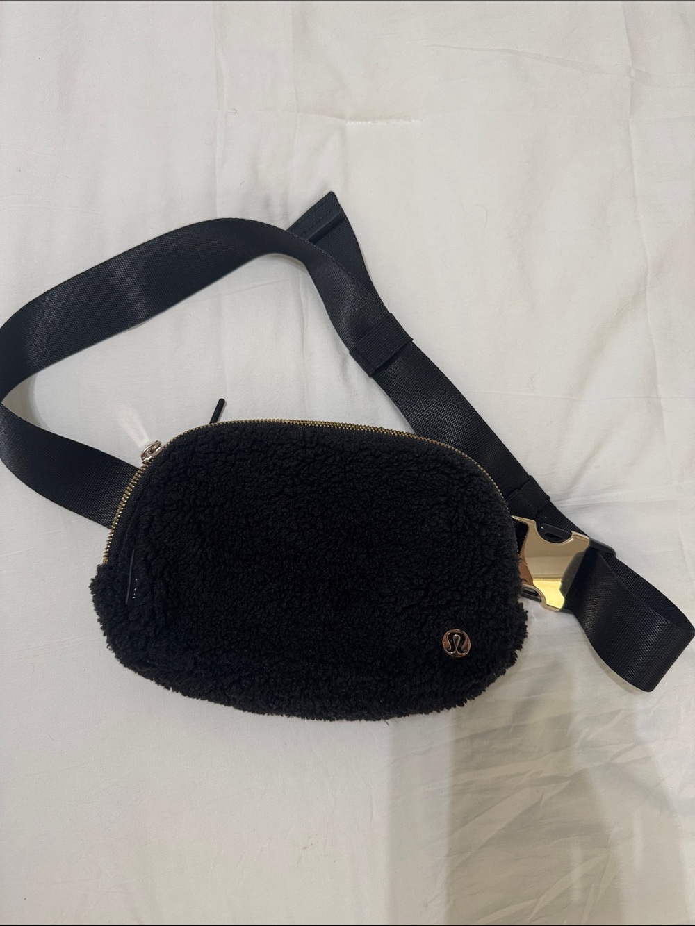 lululemon athletica Black Sherpa Crossbody Belt Bag